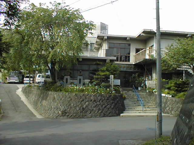 「太陽学園」の「寮」(1999年5月撮影