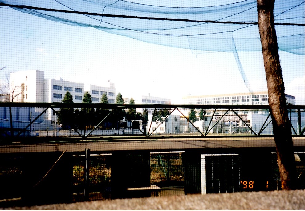 鶴川校舎を東から俯瞰