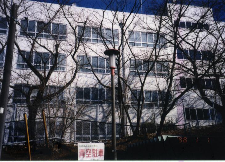 鶴川校舎建物